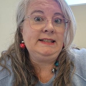 Meet your Posher, Carmen